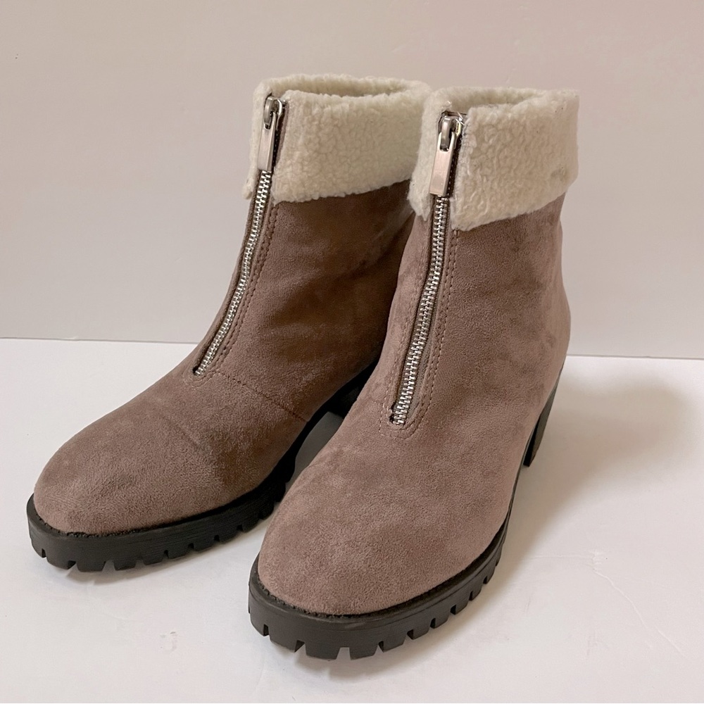 Bella Vita Cable Bootie 8.5